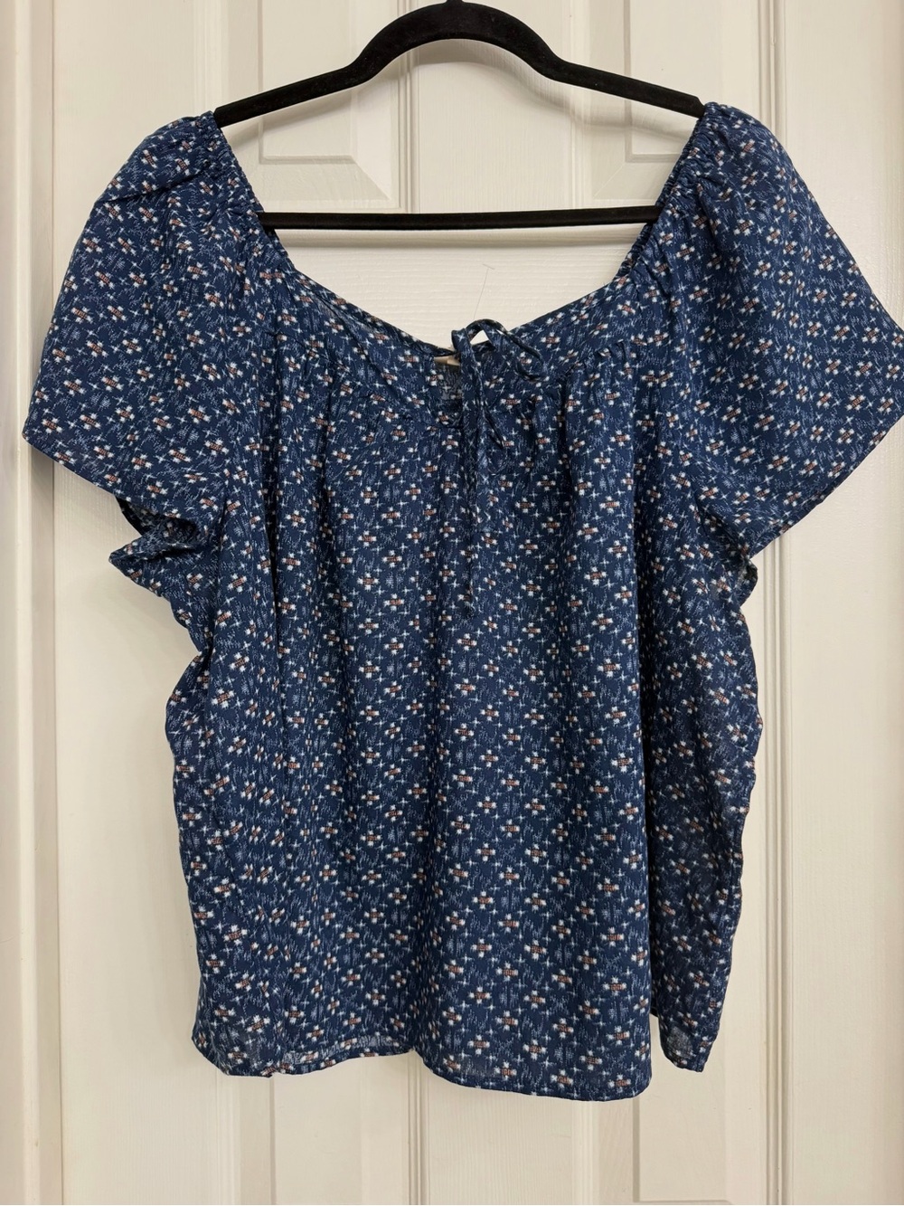 7152 a.n.a Navy Blue Floral Tie-Neck Peasant Blouse Size XL